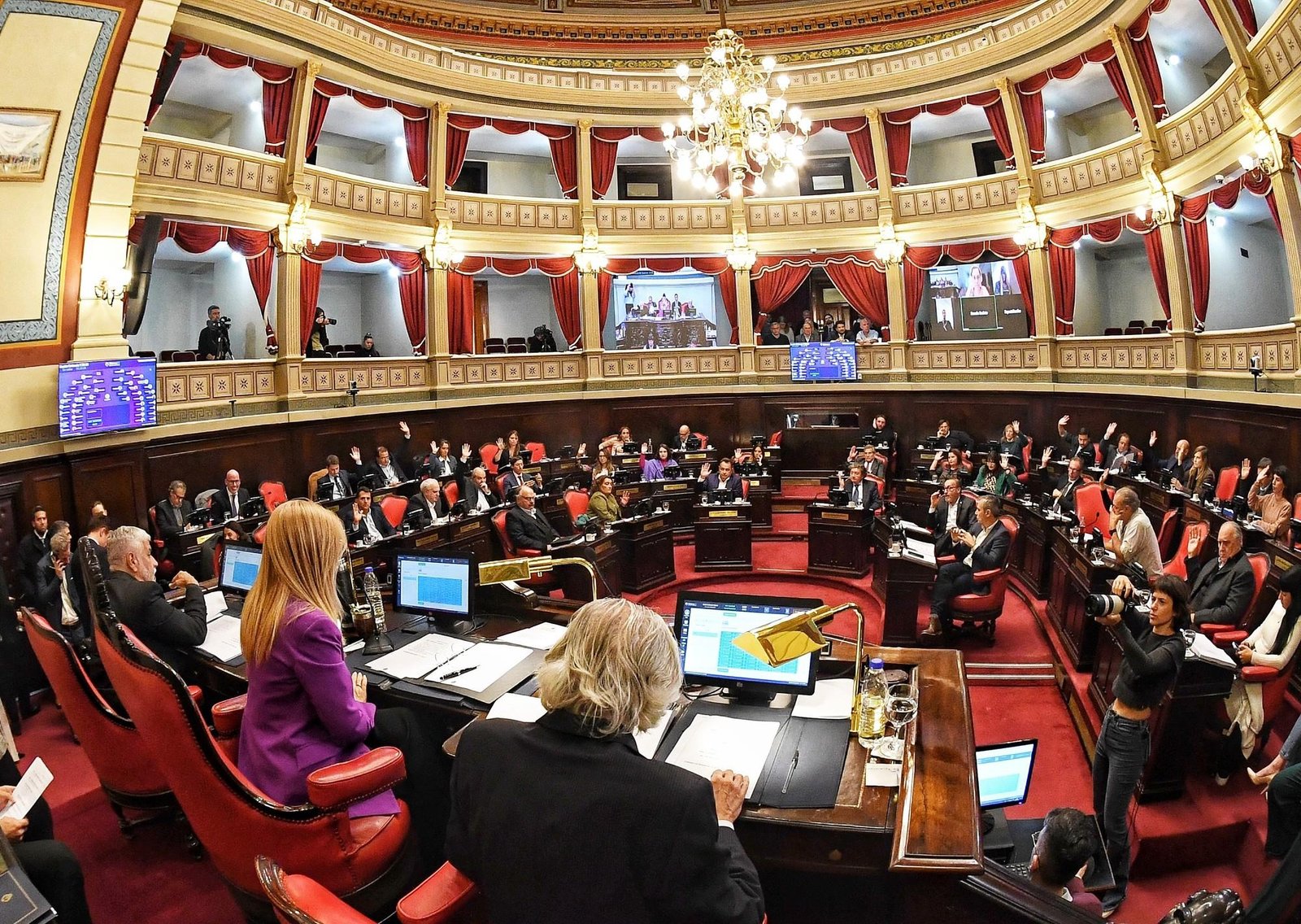 Sigue la disputa en el PJ bonaerense y se posterga la elección de autoridades en el Senado provincial