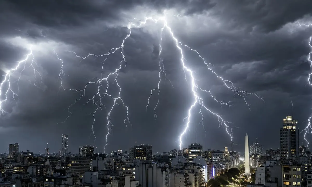 Se aproxima un “profundo ciclón extratropical” que provocará 72 horas de tormentas fuertes, ráfagas de hasta 70 km/h, 60 mm de lluvia y un cambio abrupto de temperatura: las zonas afectadas
