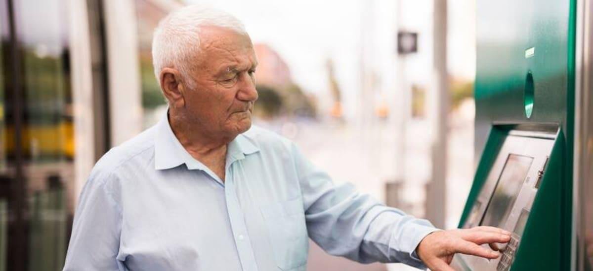 El Gobierno quita la pensión en febrero y todos estos adultos mayores se quedarán sin depósito este mes