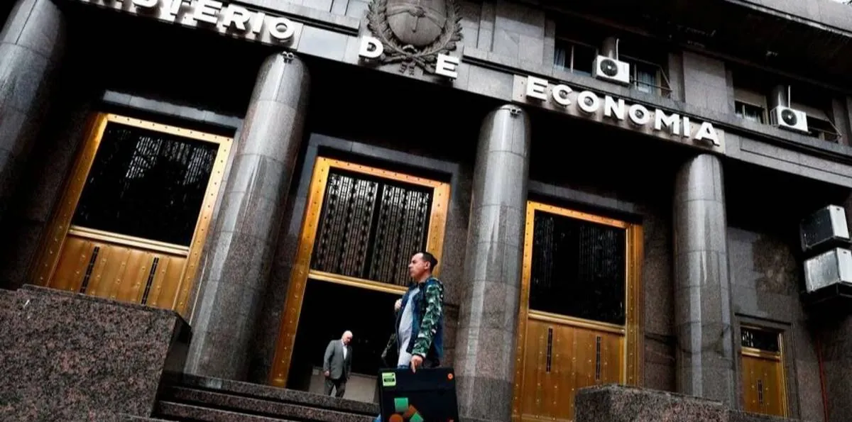 LICITACIÓN de hoy: el Tesoro renovó el 100% de los vencimientos y EVITÓ INYECTAR PESOS al mercado