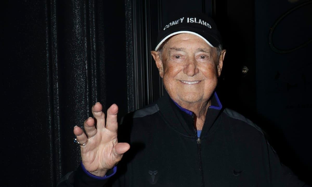 Adiós a Neil Sedaka, incansable creador de temas que cantó más de una generación