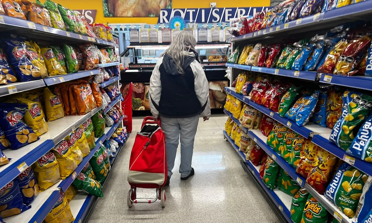 Volvieron a caer las ventas de supermercados y autoservicios