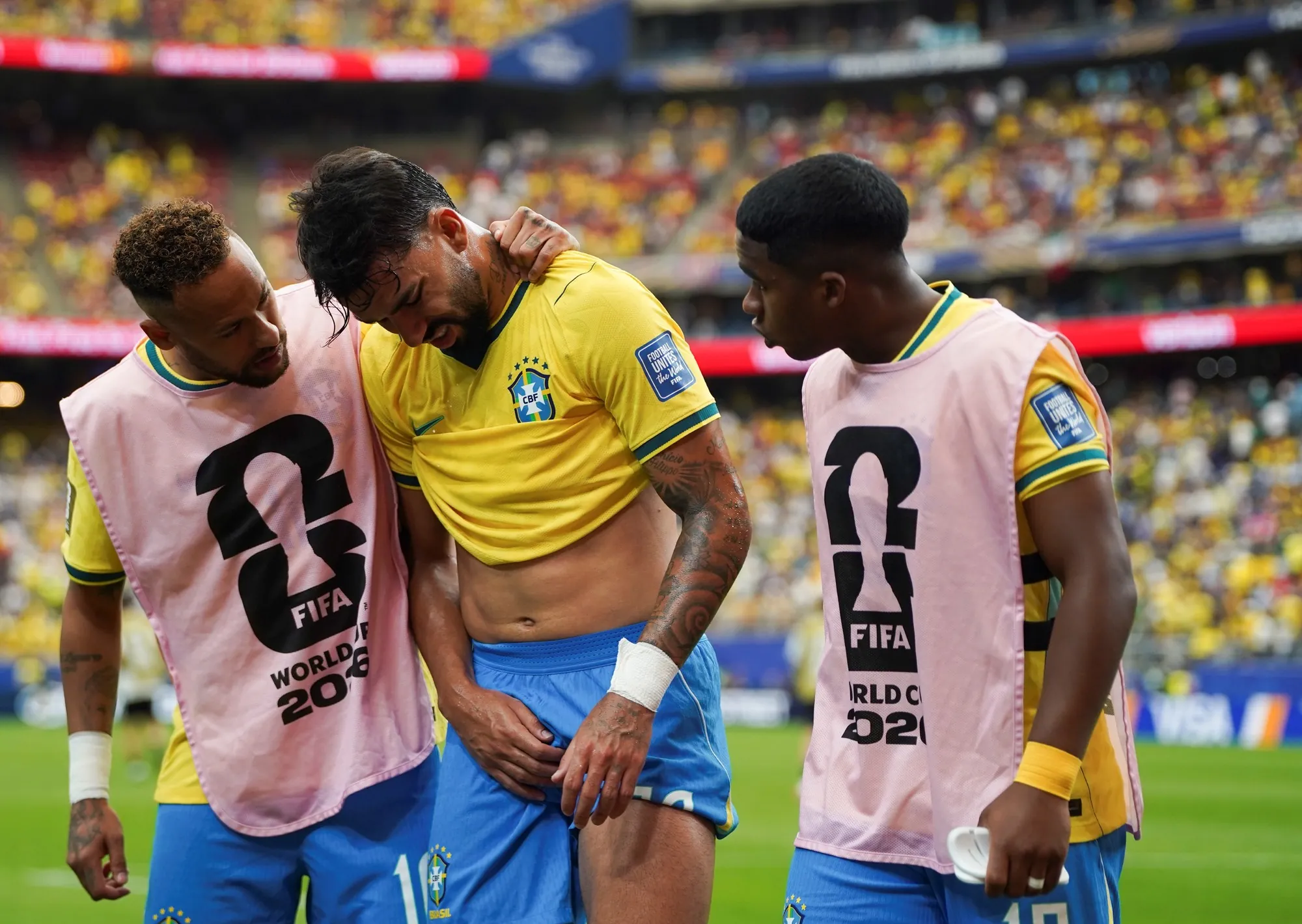 Sufre Brasil: Lucas Paquetá no llega al duelo contra Noruega y podría perderse lo que queda del Mundial por lesión