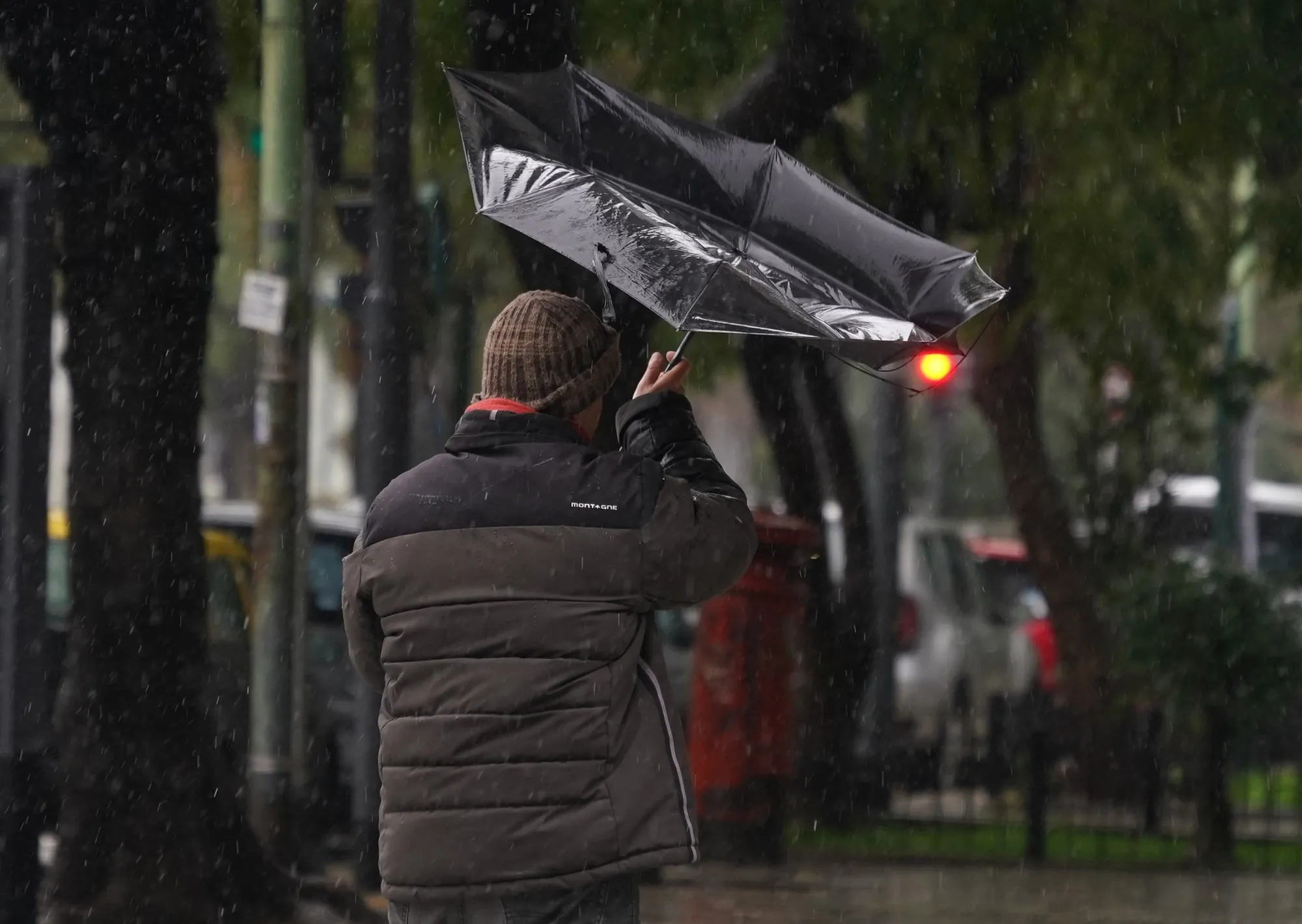 Llega el frío al AMBA: la mínima bajará a los 7 grados y hay alerta por vientos fuertes en la Ciudad de Buenos Aires y nueve provincias