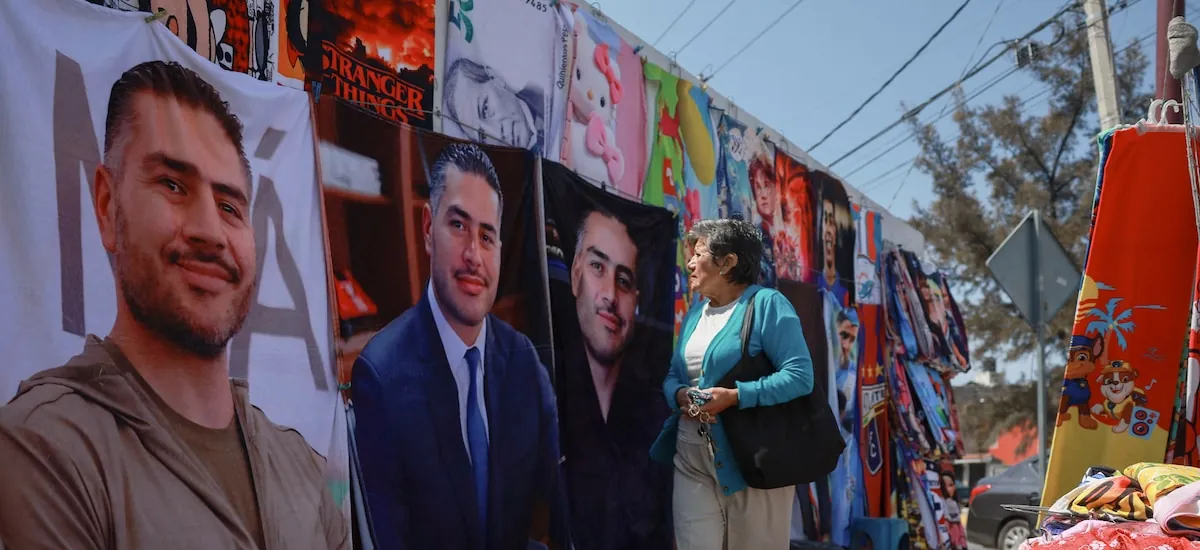 En fotos, las cobijas de Omar García Harfuch que ya se venden en CDMX y Edomex