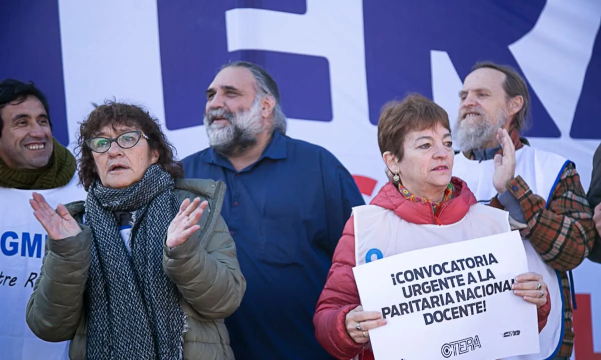 Los gremios docentes de la provincia se le rebelan a Kicillof y reclaman salarios y seguridad