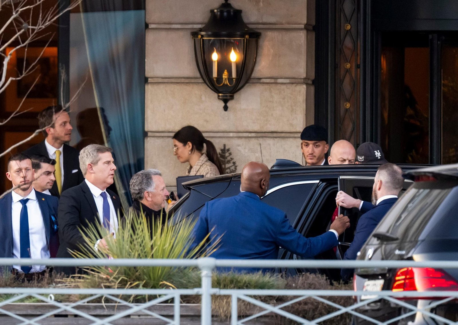 Tensión con Irán: Estados Unidos autoriza a su personal no esencial a salir de Israel