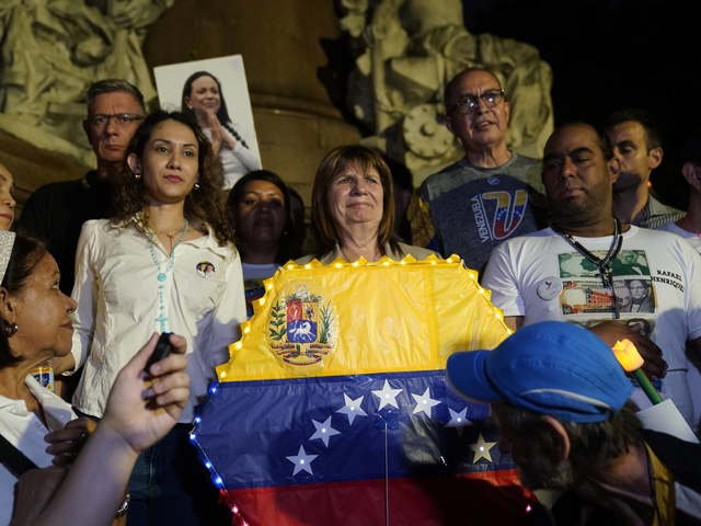 Patricia Bullrich se sumГі a la marcha a favor de MarГ­a Corina Machado en Buenos Aires