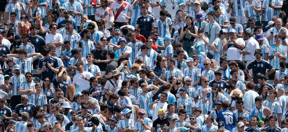 La AFA envió un emotivo mensaje a los hinchas y anunció que no todos los jugadores regresarán a la Argentina