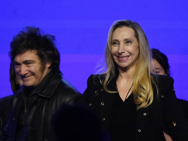 Los Milei miran a la Justicia y el abogado que se mueve por la Casa Rosada