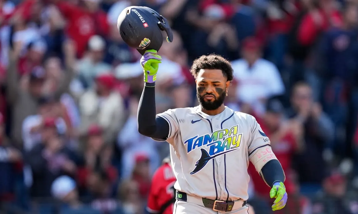 Rays se ponchan 13 veces en derrota ante Guardianes y caen a 2-1 en Serie de Campeonato