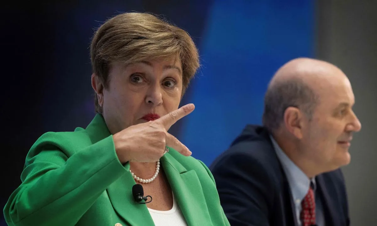 El FMI pidió que más trabajadores paguen Ganancias y subir la carga sobre el monotributo