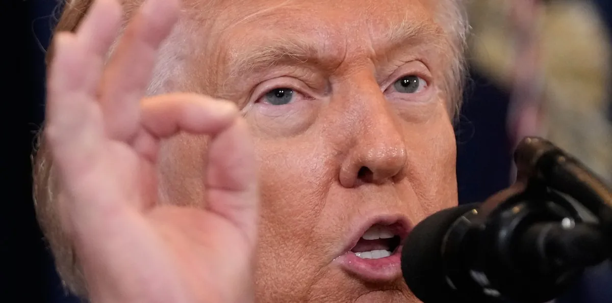 Trump afirmó que Estados Unidos realizó “uno de los bombardeos más poderosos” contra Irán y lanzó una dura advertencia