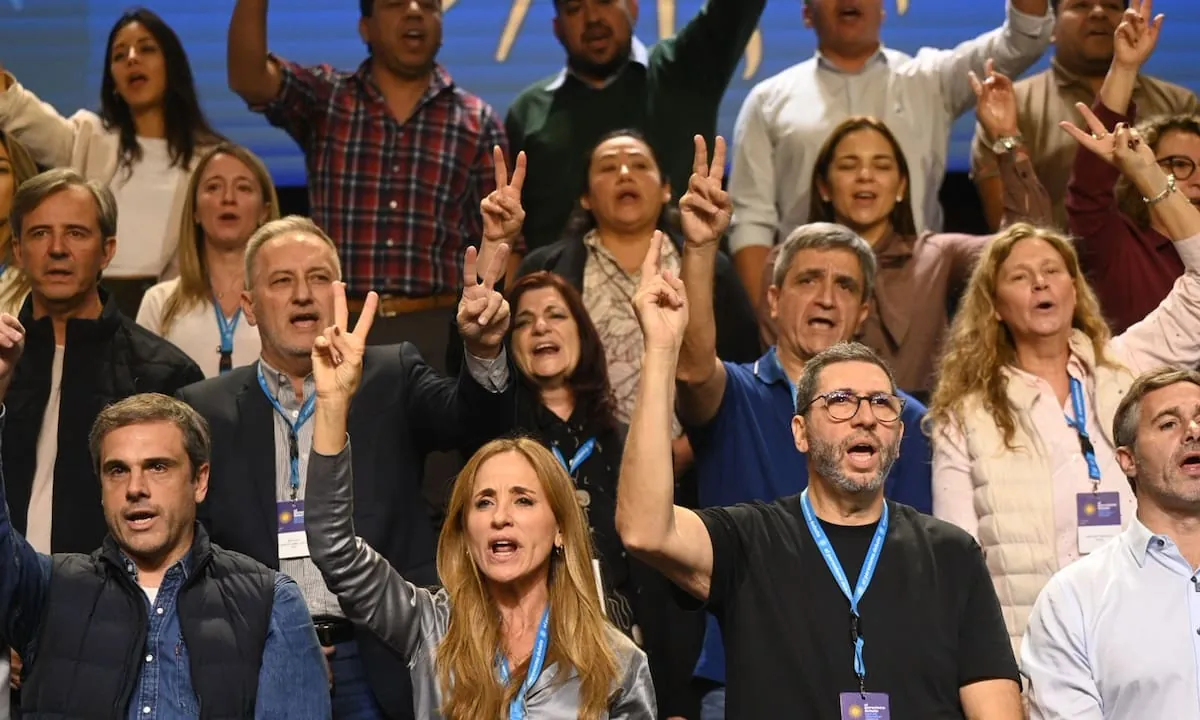 Dirigentes del peronismo se reunieron para armar un espacio alternativo a los liderazgos de Cristina Kirchner y Kicillof