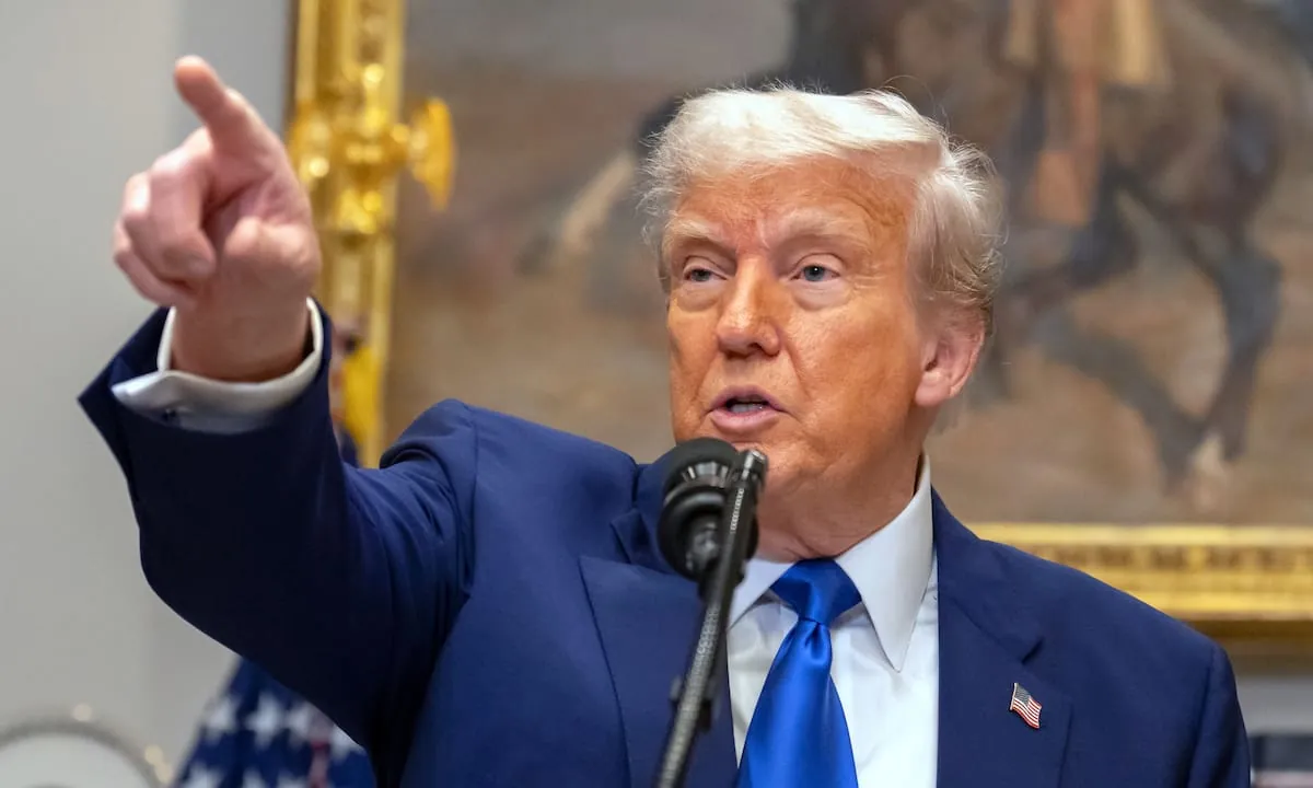 Trump dice que es "ridículo" que EE.UU. mantenga el apoyo actual a la OTAN