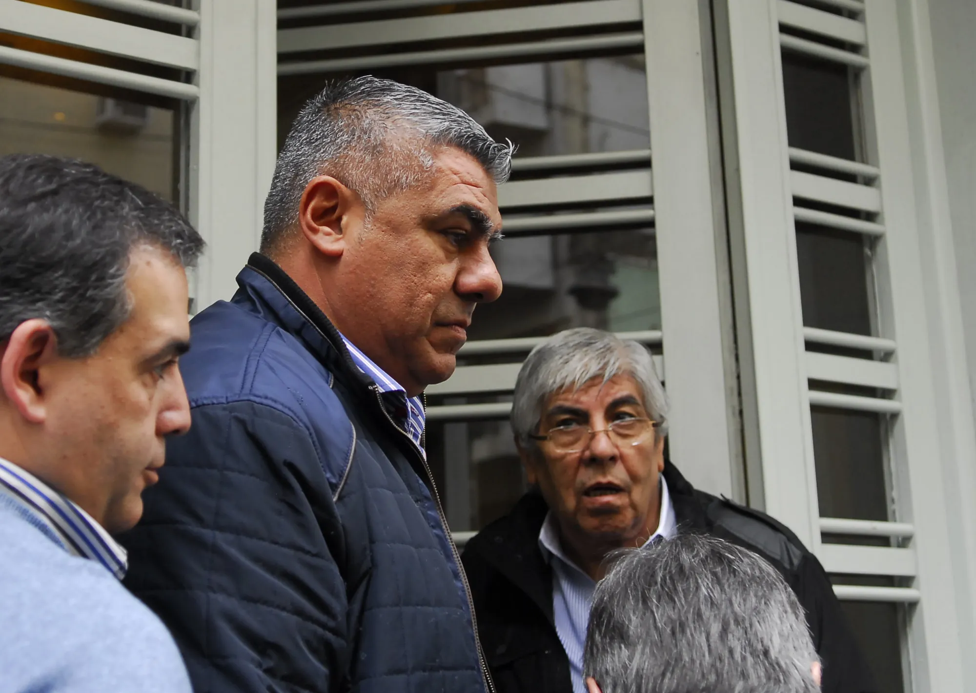 La Justicia detectó giros de dinero de la FIFA y Camioneros al Chiqui Tapia y un depósito de US$620.000 en efectivo