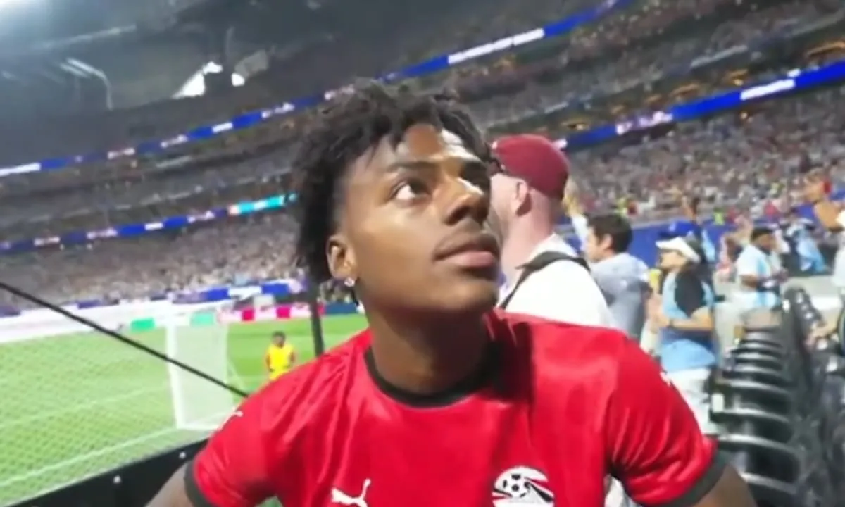 Nuevos gestos racistas de hinchas argentinos contra el streamer Speed durante el partido frente a Egipto