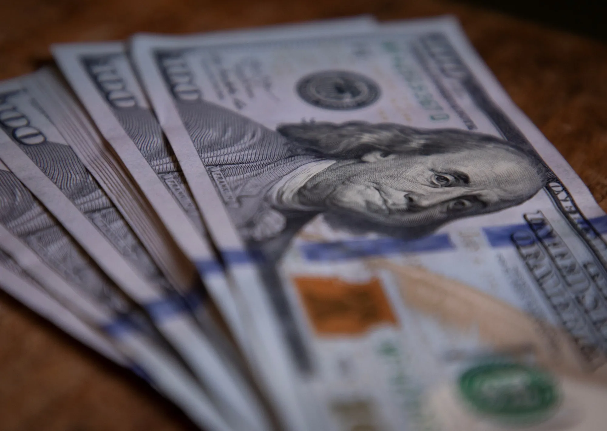 Dólar hoy y dólar blue, EN VIVO: a cuánto cotiza el oficial y cuál es el precio del paralelo este lunes 13 de abril, minuto a minuto