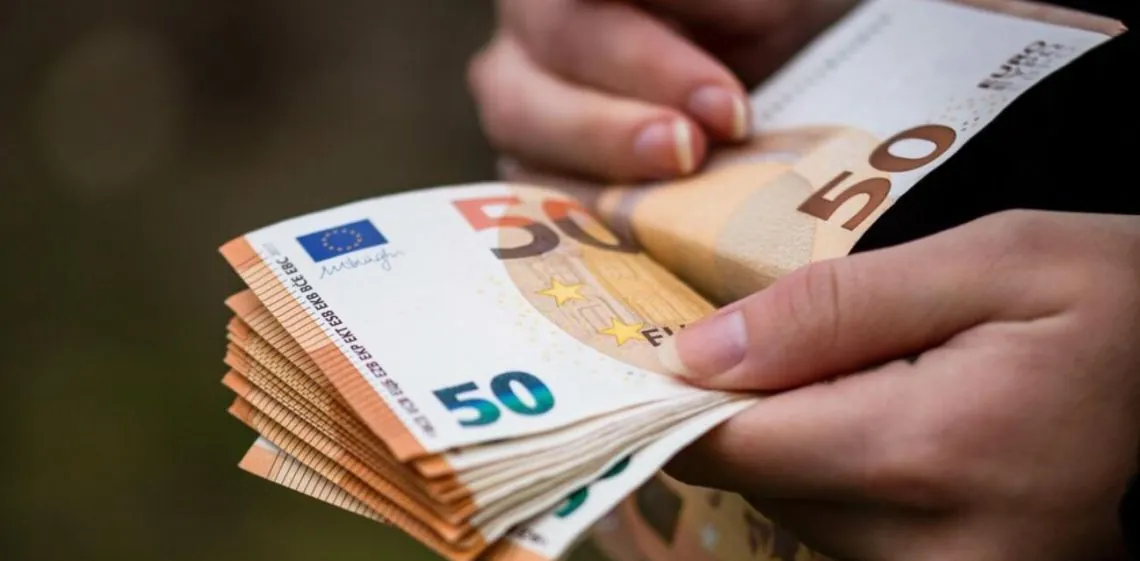 A cuánto cotiza el euro blue hoy, martes 14 de abril