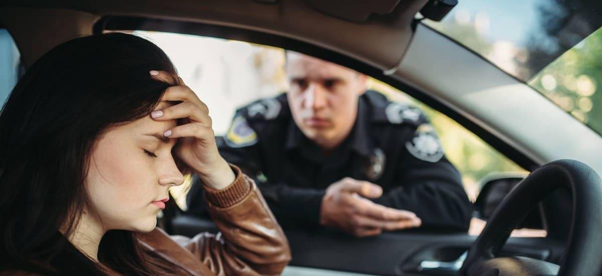 Oficial | El Gobierno revisará coche por coche y multará a todos los conductores que no puedan mostrar esto en el frente