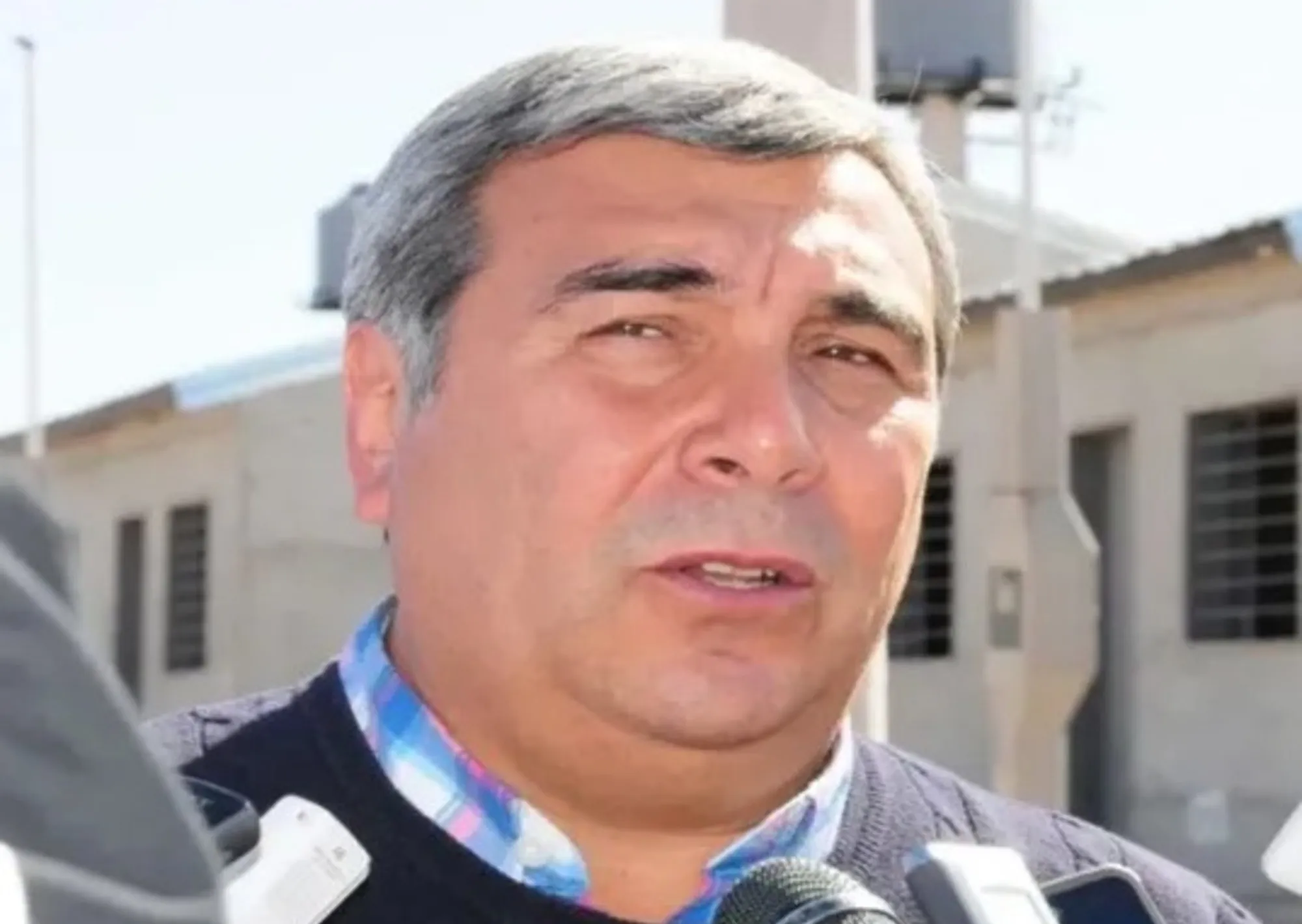 Echaron a un histórico dirigente del Movimiento Popular Neuquino: el gobernador lo acusó de "noqui" y frenaron su jubilación