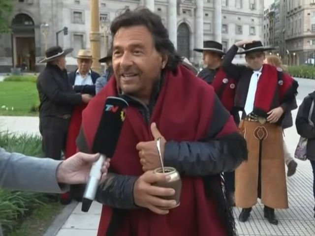 Salta tambiГ©n impulsa la reforma de ministerios: tendrГЎ jefe de Gabinete y achican secretarГ­as