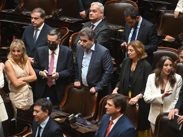 Entre traiciones y reproches se desatГі una feroz pelea por la tercera fuerza en Diputados