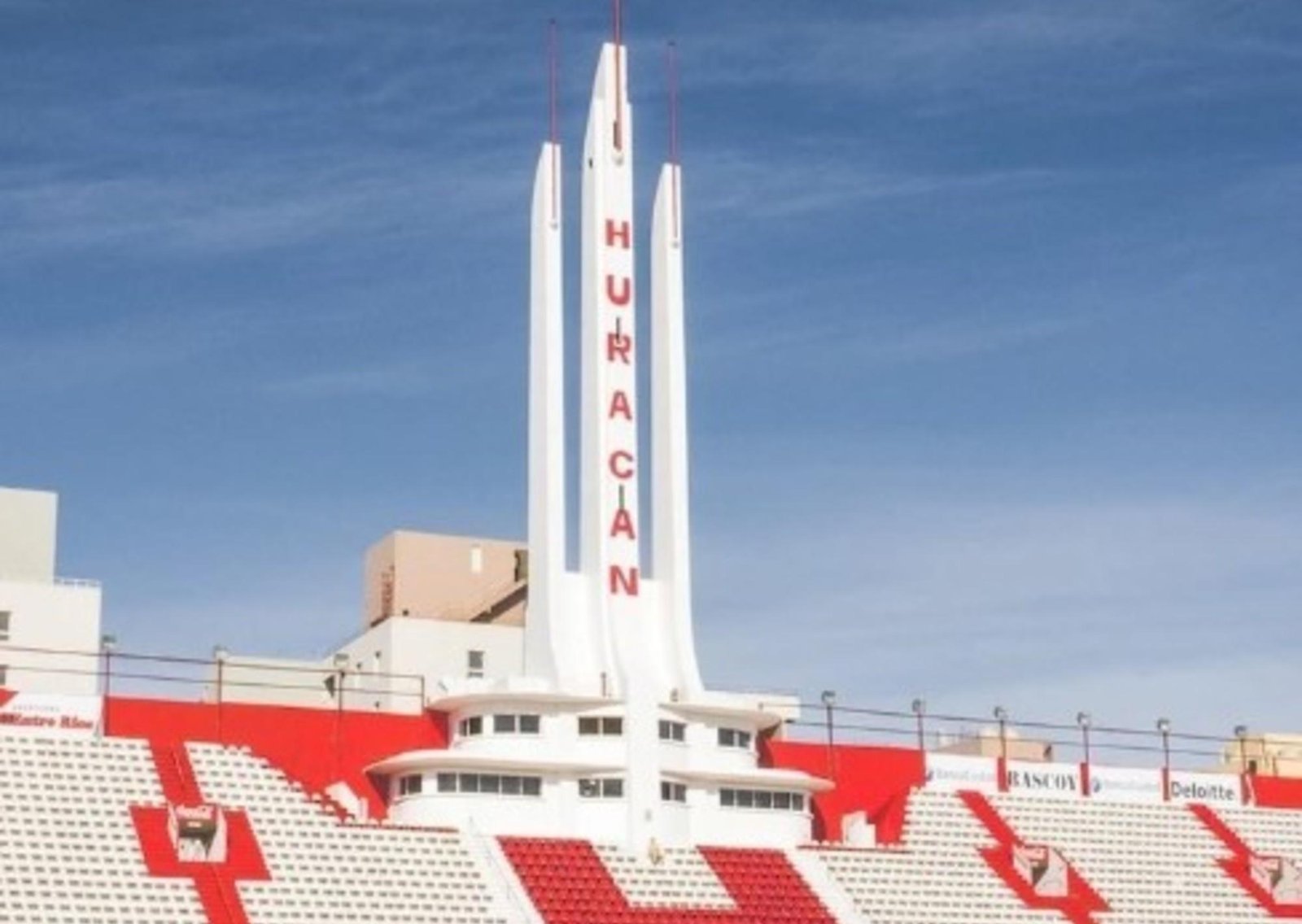 Huracan y Belgrano jugarán sin público debido al derrumbe en Parque Patricios