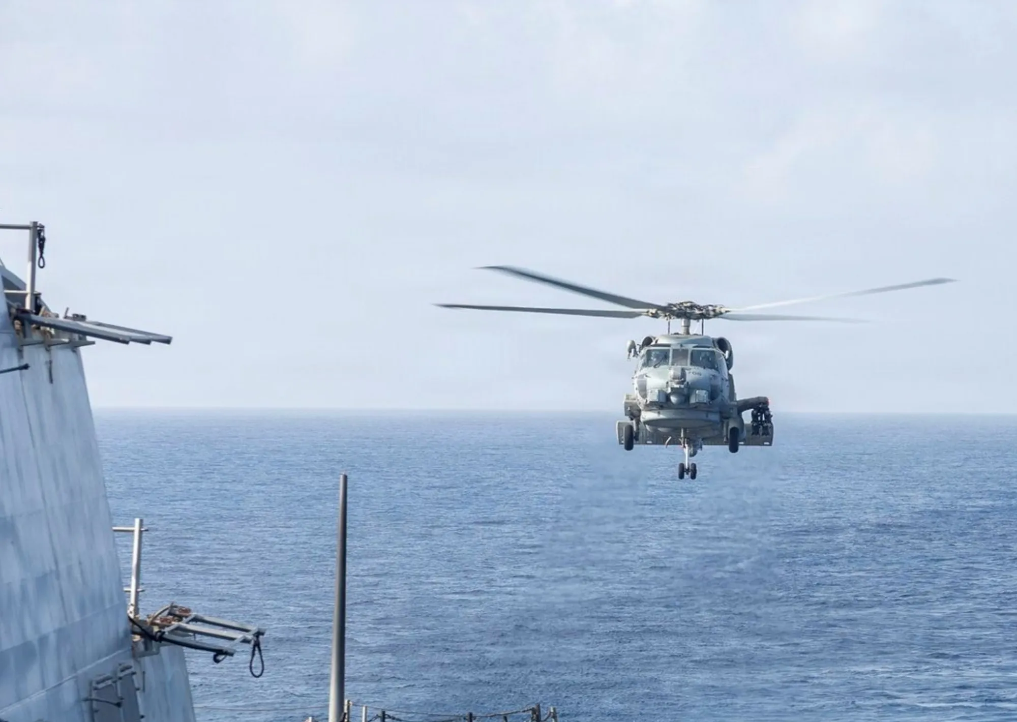Mueren tres marineros indios en el ataque de EE.UU. a un petrolero cerca de Omán: