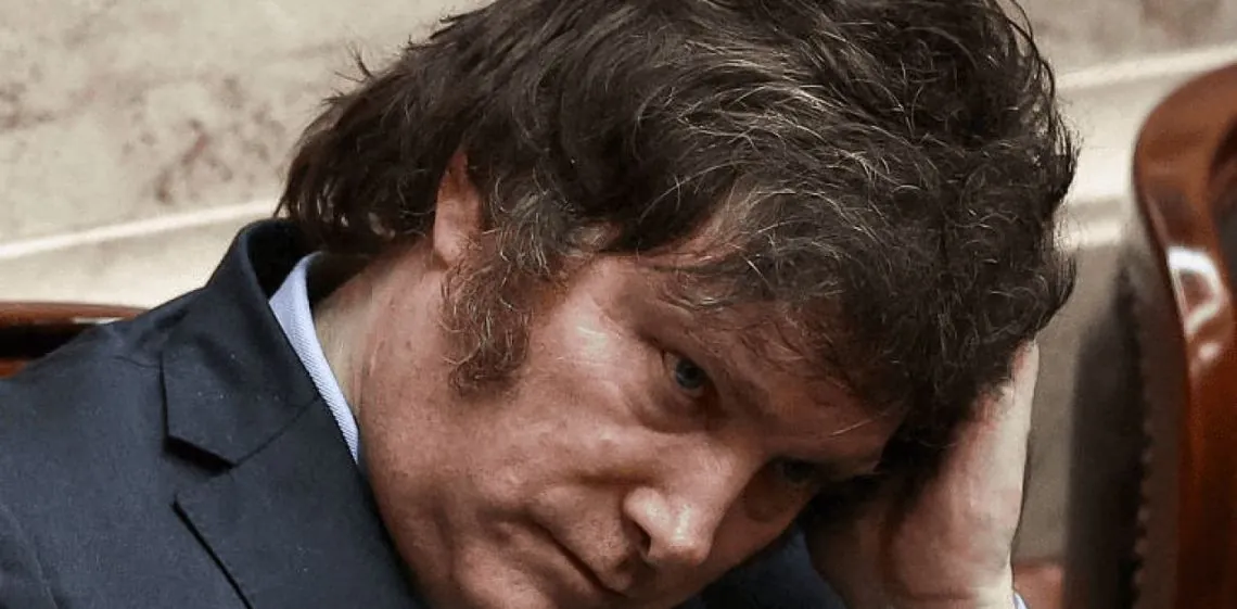 Polémico “negocio” del Ministerio de Defensa: entregó Mercedes-Benz, lanchas y otros bienes por 4 motoguadañas