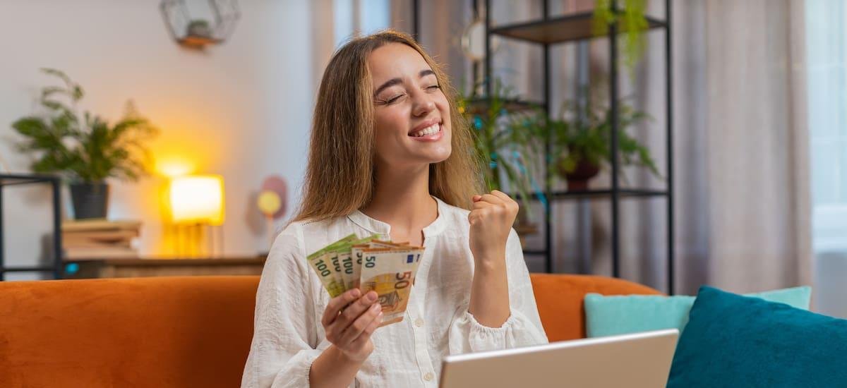 Buenas noticias de Hacienda | Esta es la forma en la que todos los españoles podrían ahorrarse 1000 euros en el IRPF