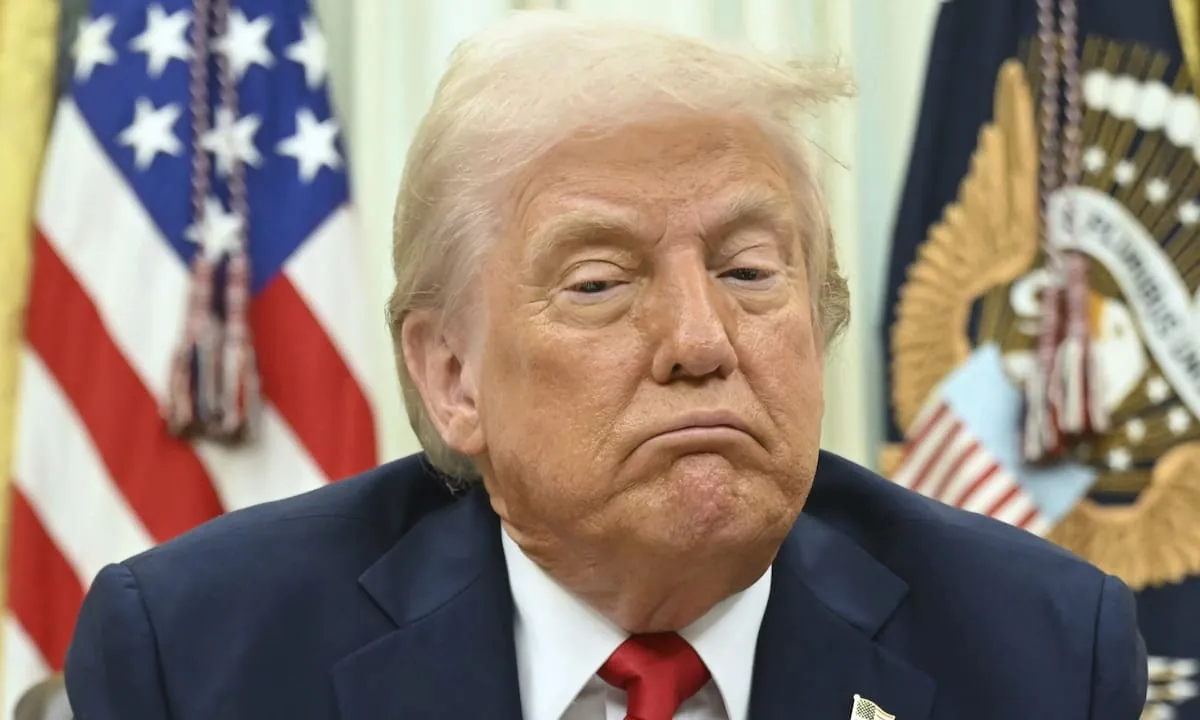 Trump prorroga una exención para facilitar el flujo marítimo de petróleo entre puertos de EE.UU.