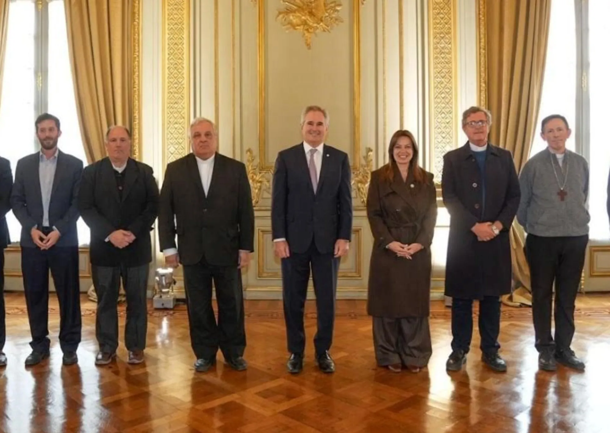 Tras las críticas de la Iglesia por el ajuste, el Gobierno le expuso a los obispos las medidas para paliar la situación social