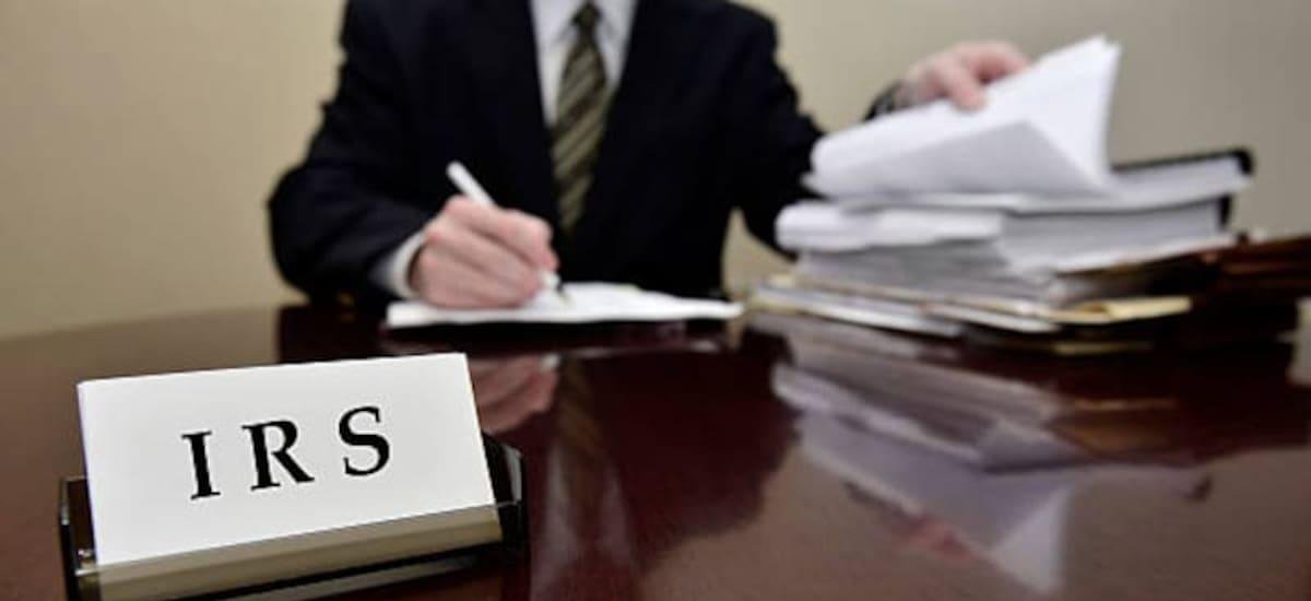 Es oficial | El IRS visitará hogar por hogar con sus funcionarios para verificar el cumplimiento de las obligaciones fiscales