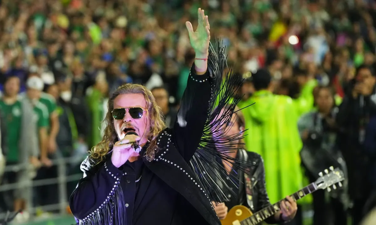 Maná protagonizó el show del entretiempo entre México e Inglaterra tras el cruce con Liam Gallagher