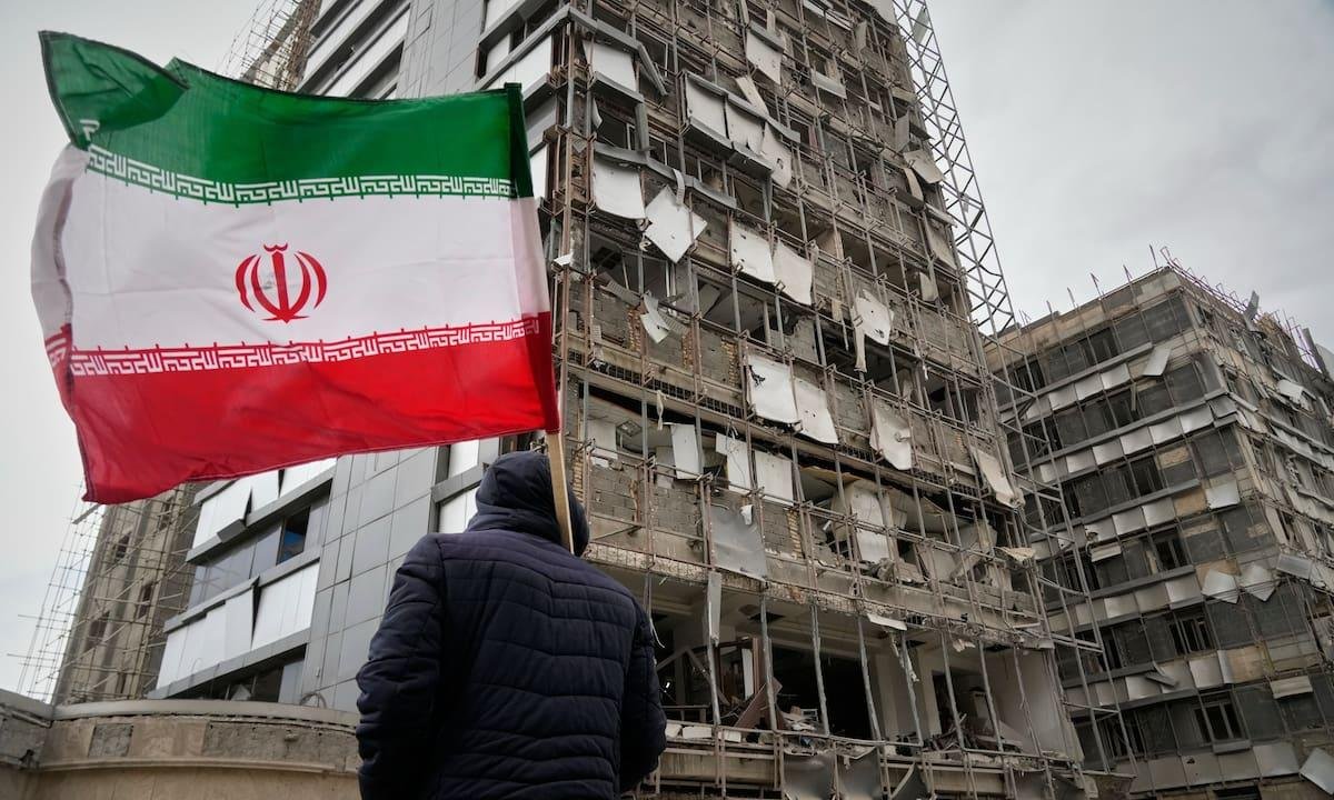 Quién tiene el poder en Irán tras la muerte del ayatollah Khamenei y otras preguntas clave sobre el futuro del país