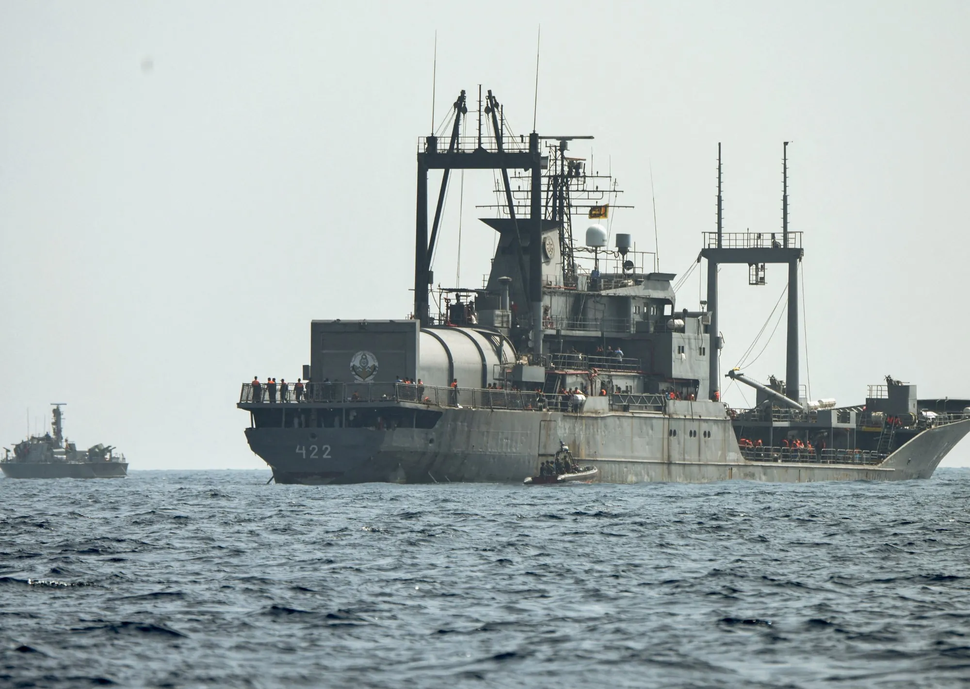 El frenético intento de Irán por salvar sus barcos antes del ataque con torpedos