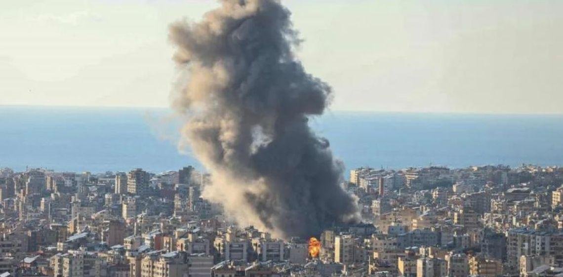 Un argentino permanece varado en Doha tras la cancelación de vuelos por la escalada bélica