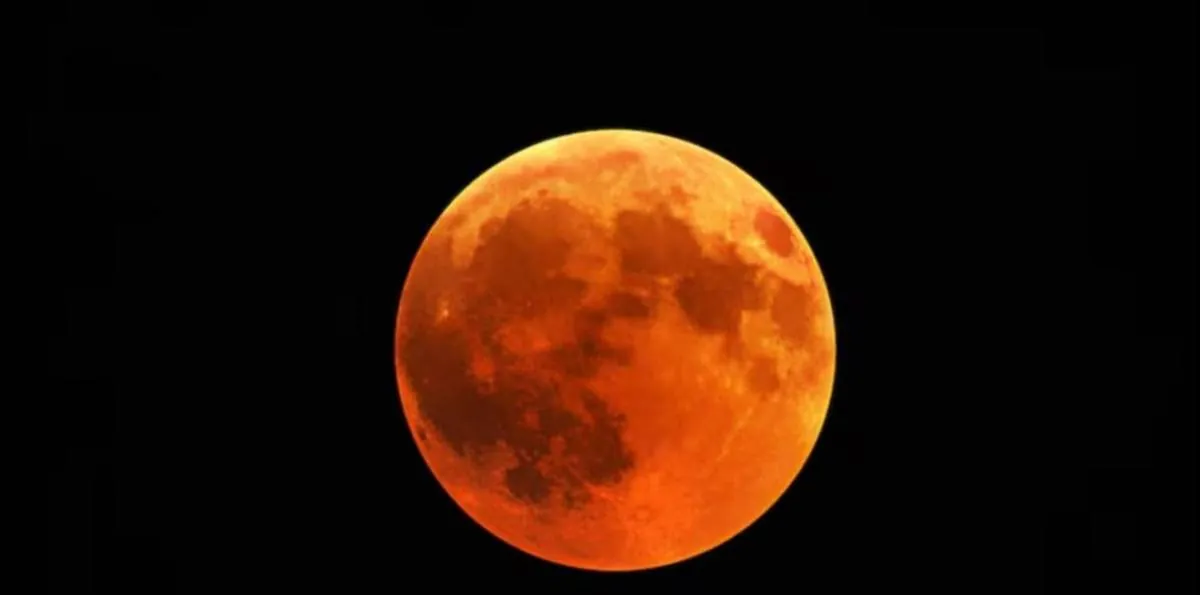Eclipse hoy | Es el último del año y la luna se teñirá de rojo: a qué hora se verá mejor desde Argentina