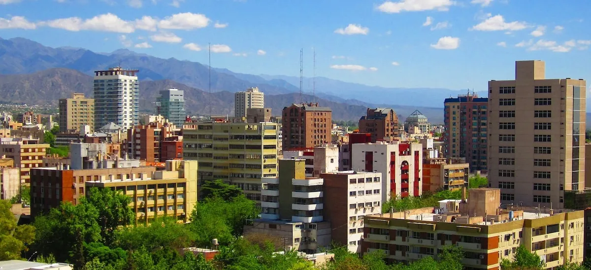 Prepárate antes de salir: conoce el pronóstico del clima en Mendoza