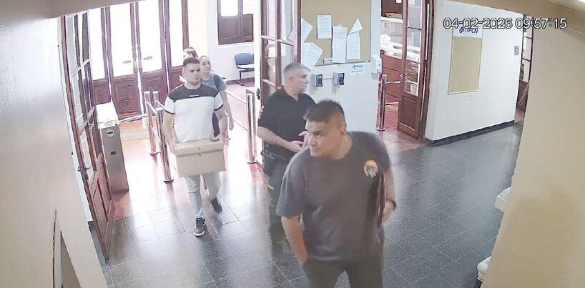 Allanamiento: La causa por el "bloqueo" a la compra de drones escala y endurece el choque con el Tribunal de Cuentas