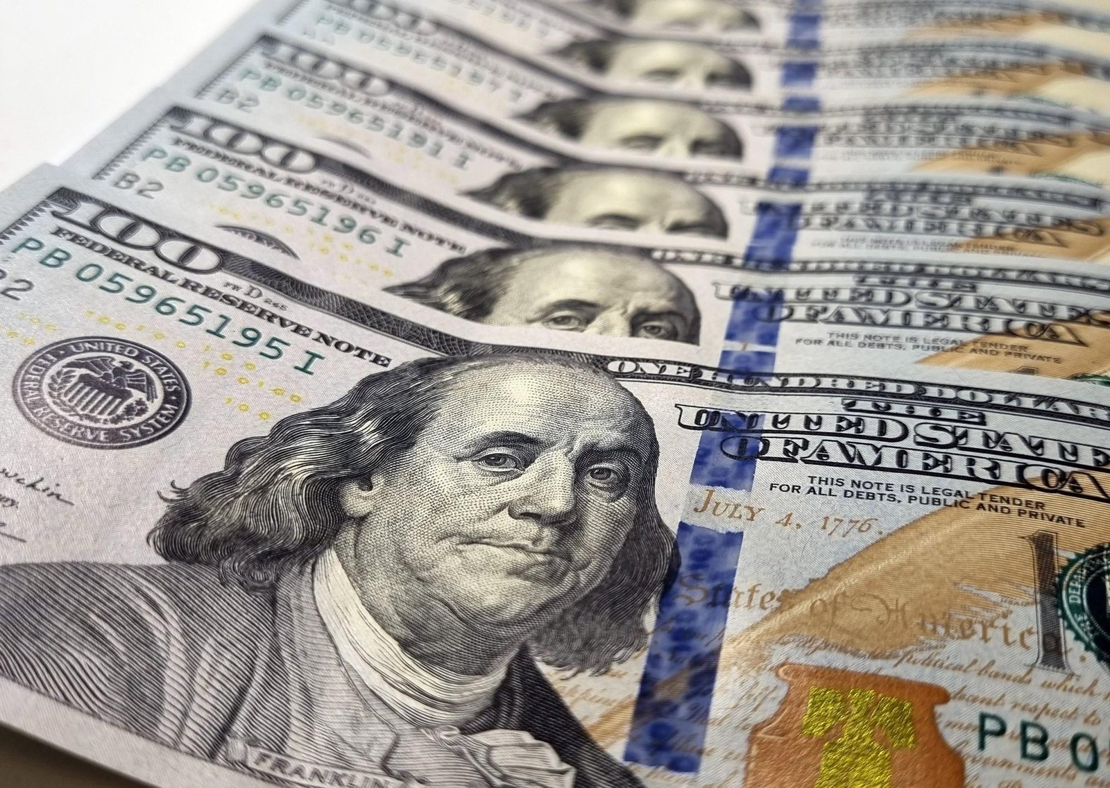 Dólar "controlado": el Tesoro habría intervenido en el mercado de cambios para evitar una mayor suba