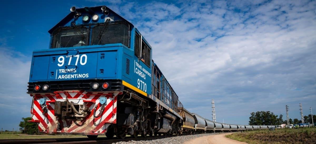 Duelo de rieles: dos colosos se enfrentan y el Gobierno les pone una cláusula “innegociable” - El Cronista