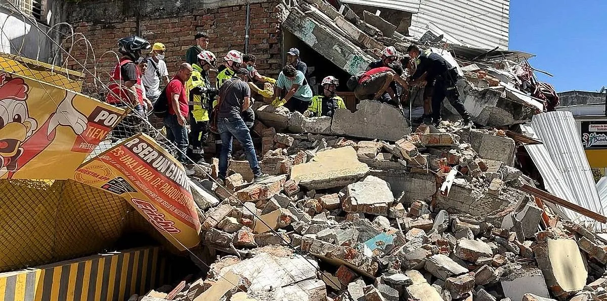 Los muertos por el terremoto aumentaron a 287 y De la Espriella propuso un "plan Marshall" para reconstruir Colombia