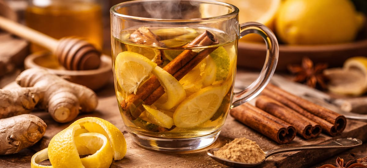 Calentar cáscara de limón, canela y jengibre: por qué lo recomiendan y para qué funciona